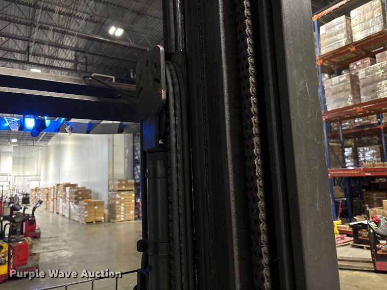 image for item EM6158 Raymond 750 - R45TT forklift