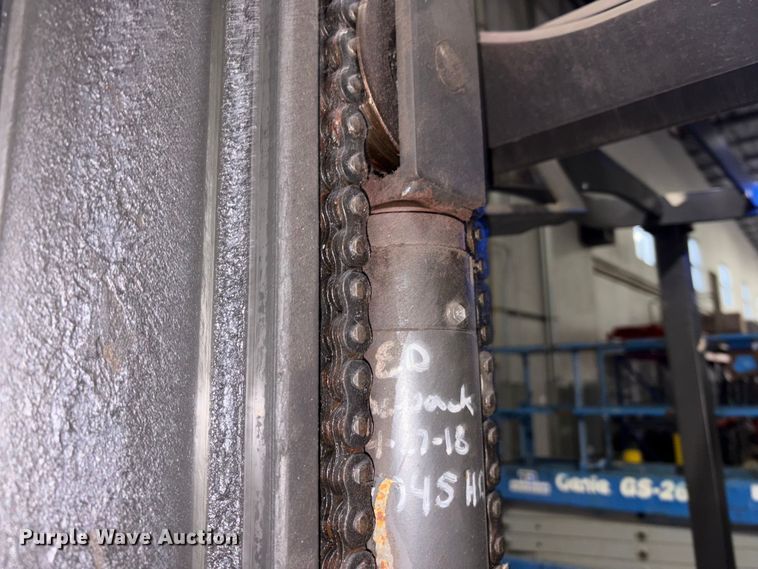 image for item EM6158 Raymond 750 - R45TT forklift