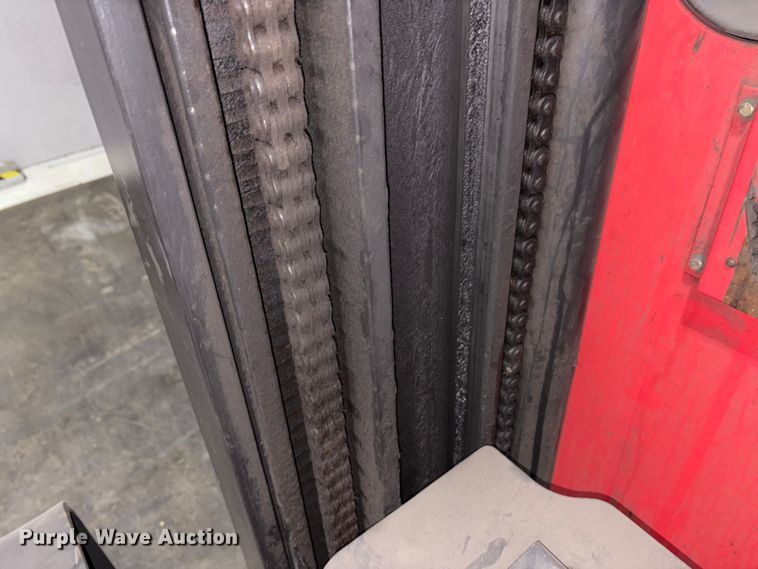 image for item EM6158 Raymond 750 - R45TT forklift