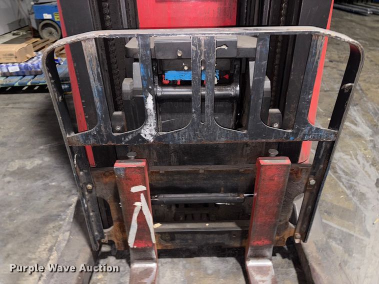 image for item EM6158 Raymond 750 - R45TT forklift