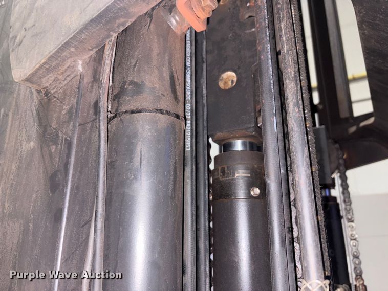 image for item EM6158 Raymond 750 - R45TT forklift