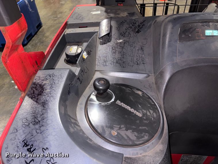 image for item EM6158 Raymond 750 - R45TT forklift