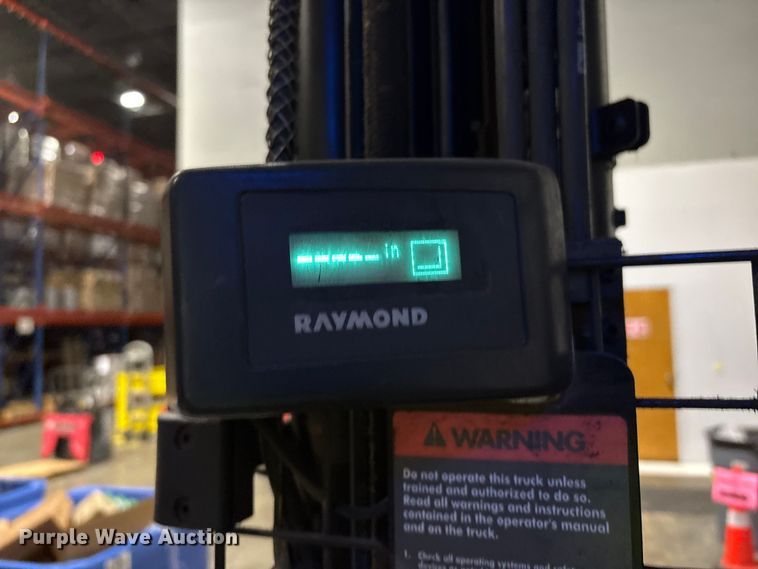 image for item EM6158 Raymond 750 - R45TT forklift
