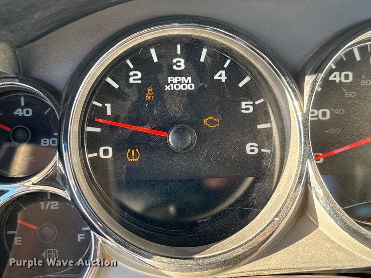 image for item EM8462 2007 Chevrolet Silverado 2500HD pickup truck