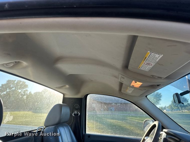 image for item EM8462 2007 Chevrolet Silverado 2500HD pickup truck