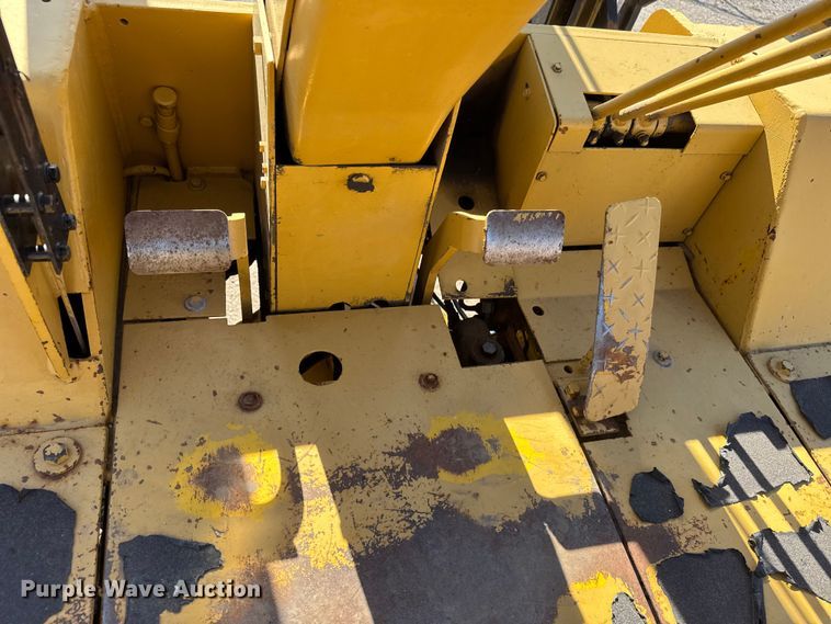 image for item EM8468 1991 Caterpillar R80 forklift