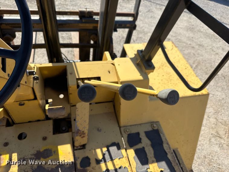 image for item EM8468 1991 Caterpillar R80 forklift