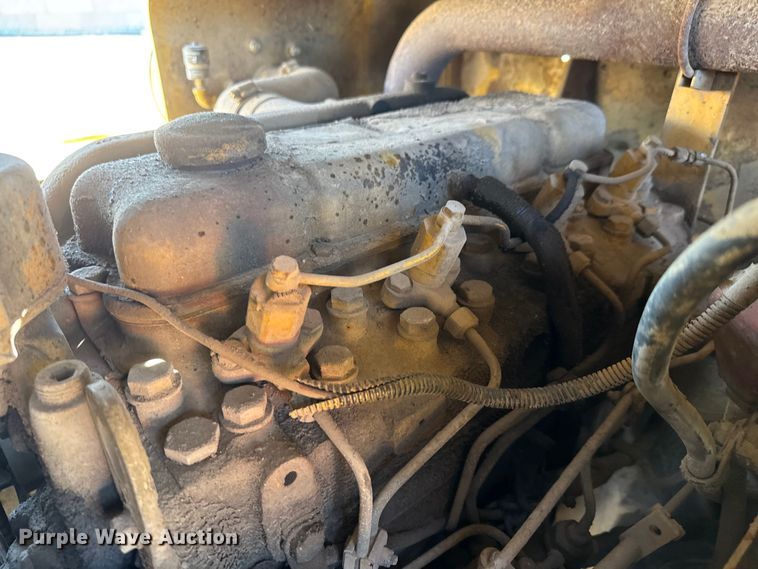 image for item EM8468 1991 Caterpillar R80 forklift