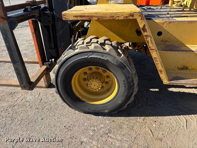 image for item EM8468 1991 Caterpillar R80 forklift