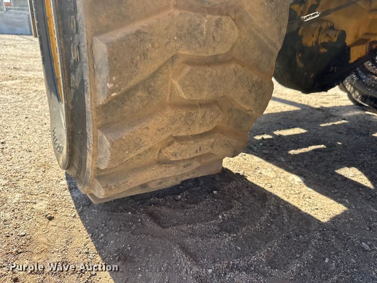 image for item EM8468 1991 Caterpillar R80 forklift