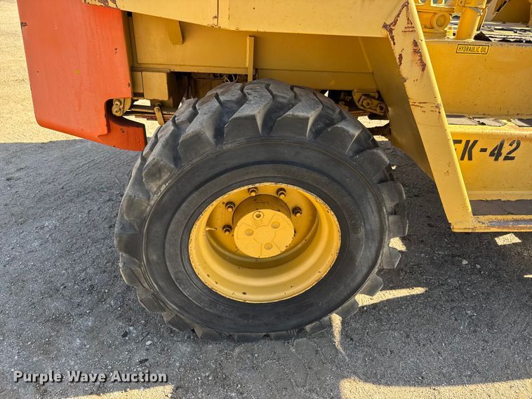 image for item EM8468 1991 Caterpillar R80 forklift