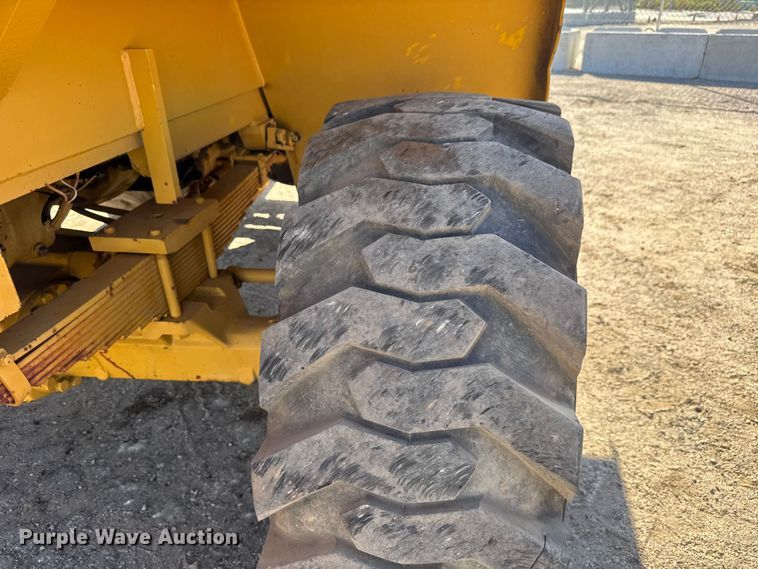 image for item EM8468 1991 Caterpillar R80 forklift