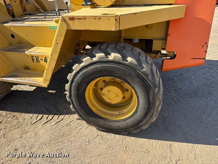 image for item EM8468 1991 Caterpillar R80 forklift