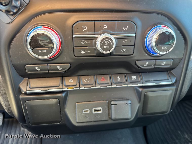 image for item EM8476 2020 GMC Sierra 1500 Crew Cab pickup truck