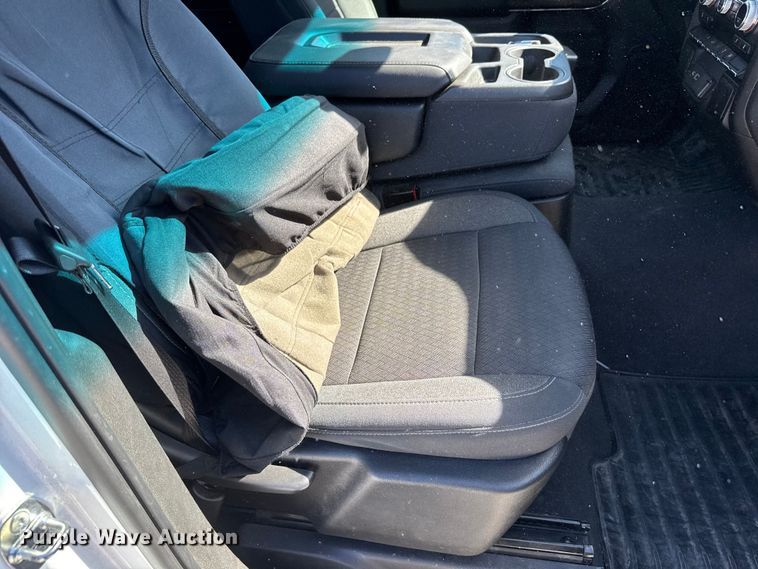 image for item EM8476 2020 GMC Sierra 1500 Crew Cab pickup truck