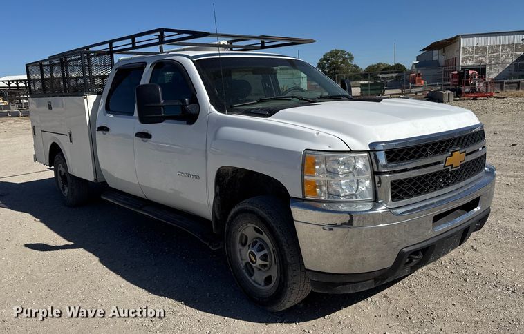 image for item EM8477 2014 Chevrolet Silverado 2500HD Crew Cab utility bed pickup truck