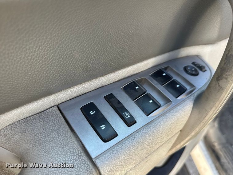 image for item EM8477 2014 Chevrolet Silverado 2500HD Crew Cab utility bed pickup truck