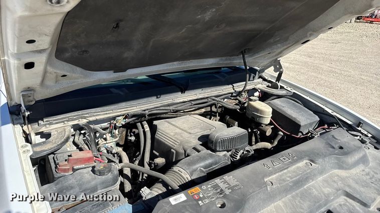 image for item EM8477 2014 Chevrolet Silverado 2500HD Crew Cab utility bed pickup truck