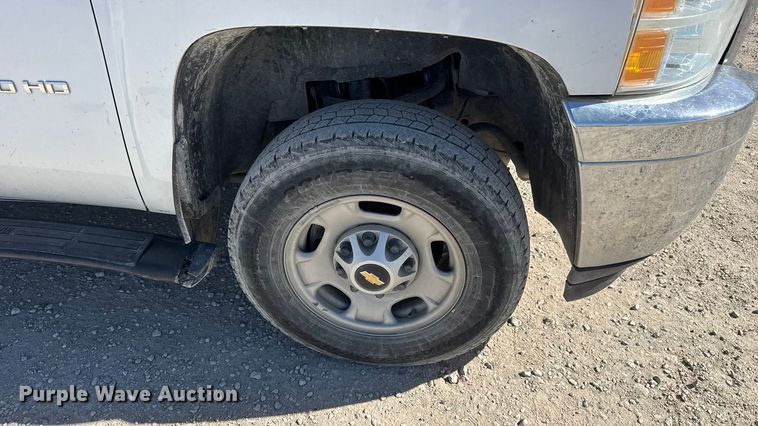 image for item EM8477 2014 Chevrolet Silverado 2500HD Crew Cab utility bed pickup truck