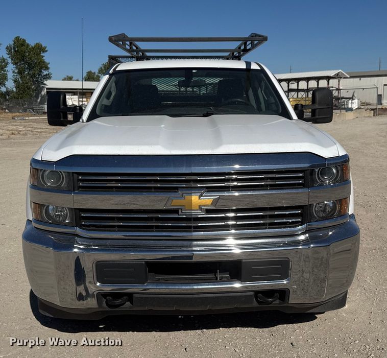 image for item EM8478 2015 Chevrolet Silverado 2500HD Double Cab utility bed pickup truck