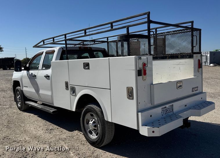 image for item EM8478 2015 Chevrolet Silverado 2500HD Double Cab utility bed pickup truck