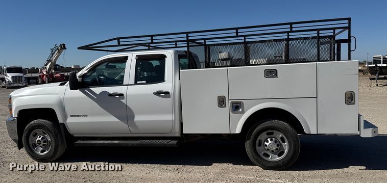 image for item EM8478 2015 Chevrolet Silverado 2500HD Double Cab utility bed pickup truck