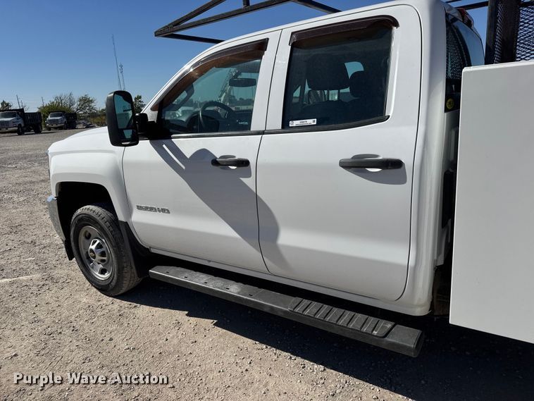 image for item EM8478 2015 Chevrolet Silverado 2500HD Double Cab utility bed pickup truck