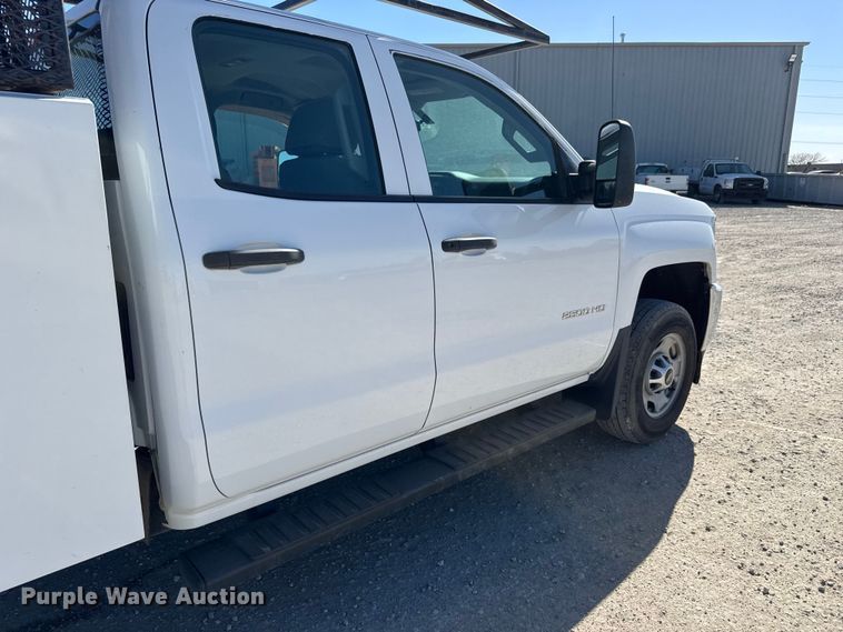 image for item EM8478 2015 Chevrolet Silverado 2500HD Double Cab utility bed pickup truck