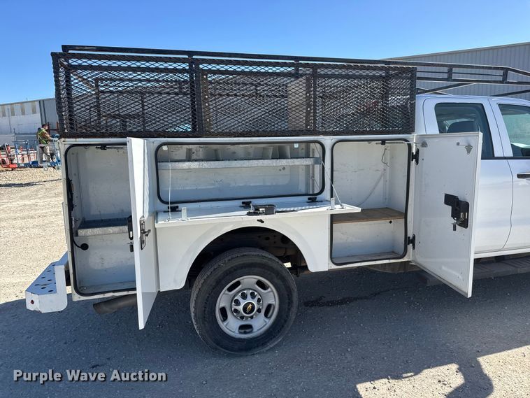 image for item EM8478 2015 Chevrolet Silverado 2500HD Double Cab utility bed pickup truck
