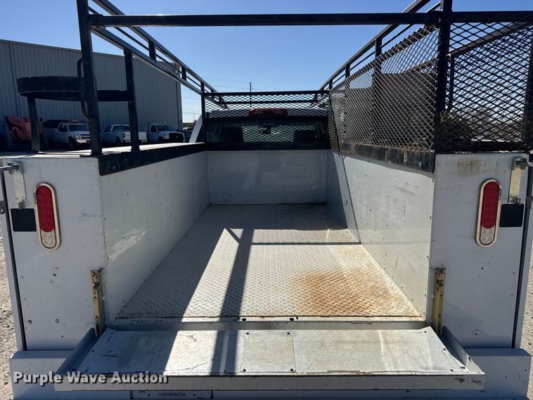 image for item EM8478 2015 Chevrolet Silverado 2500HD Double Cab utility bed pickup truck