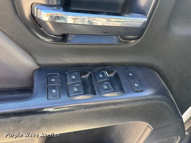 image for item EM8478 2015 Chevrolet Silverado 2500HD Double Cab utility bed pickup truck