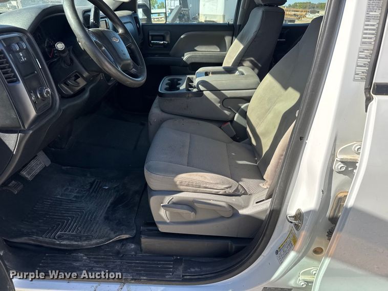 image for item EM8478 2015 Chevrolet Silverado 2500HD Double Cab utility bed pickup truck