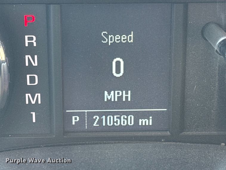 image for item EM8478 2015 Chevrolet Silverado 2500HD Double Cab utility bed pickup truck