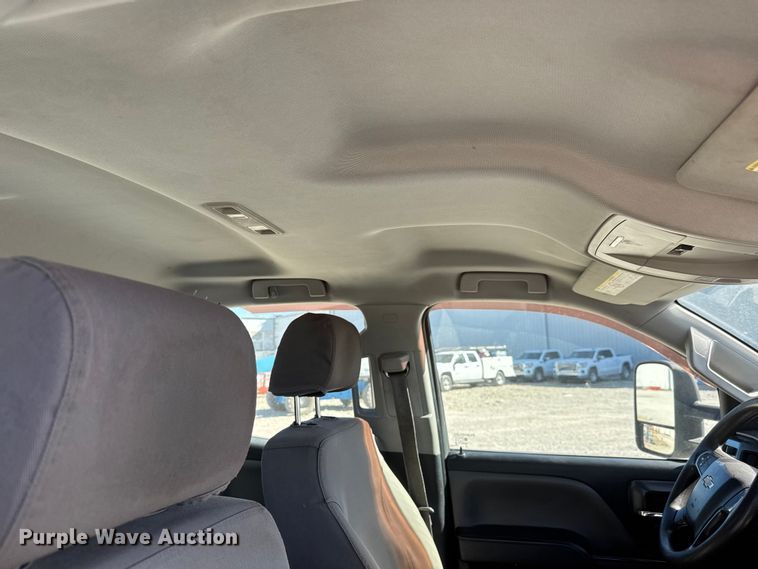 image for item EM8478 2015 Chevrolet Silverado 2500HD Double Cab utility bed pickup truck