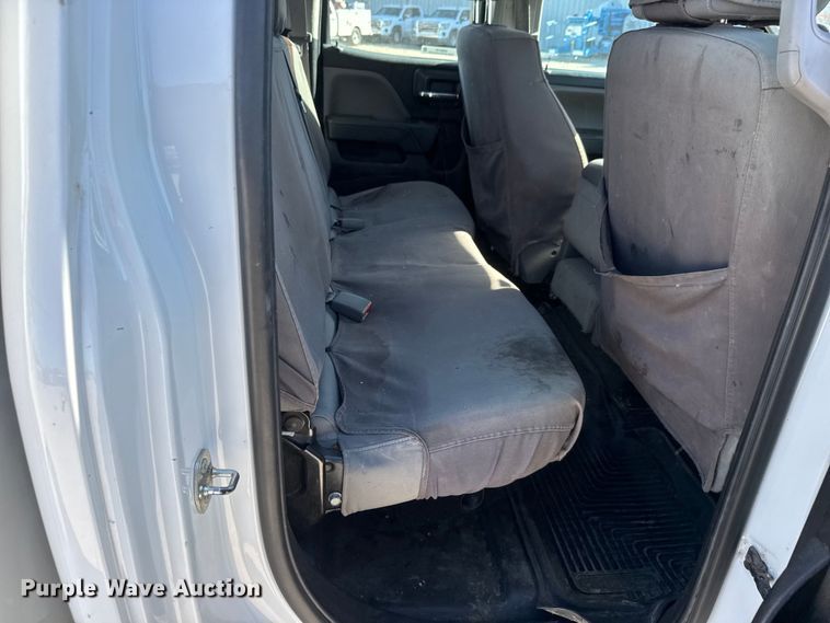 image for item EM8478 2015 Chevrolet Silverado 2500HD Double Cab utility bed pickup truck