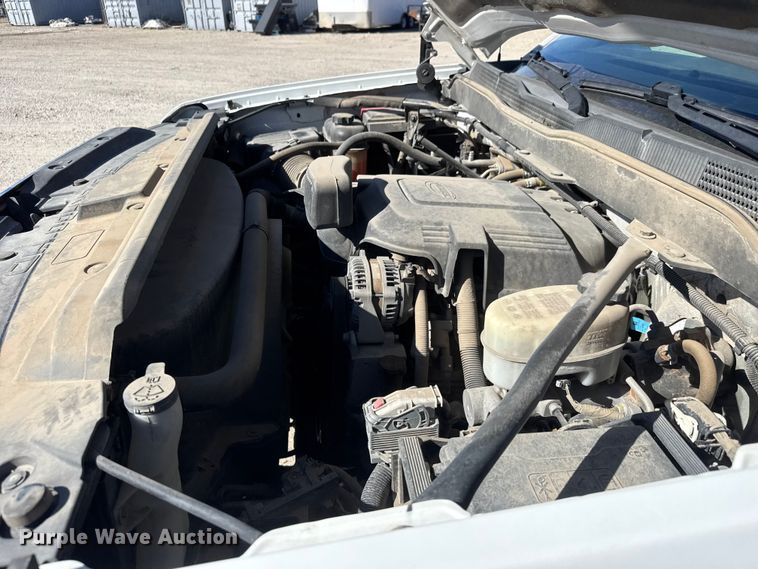 image for item EM8478 2015 Chevrolet Silverado 2500HD Double Cab utility bed pickup truck