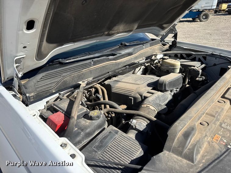 image for item EM8478 2015 Chevrolet Silverado 2500HD Double Cab utility bed pickup truck