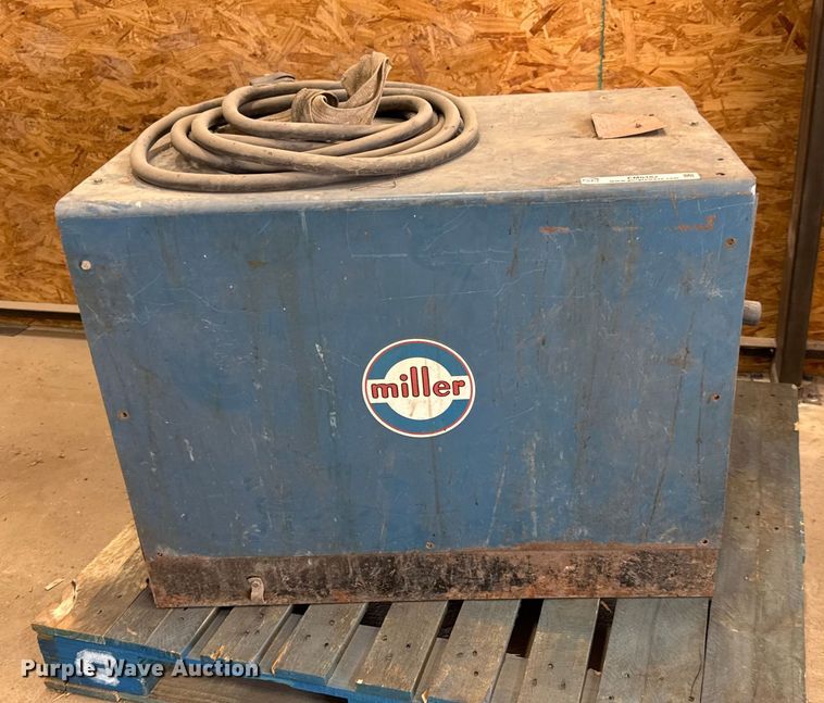 image for item EM8482 Miller SRH-303 welder