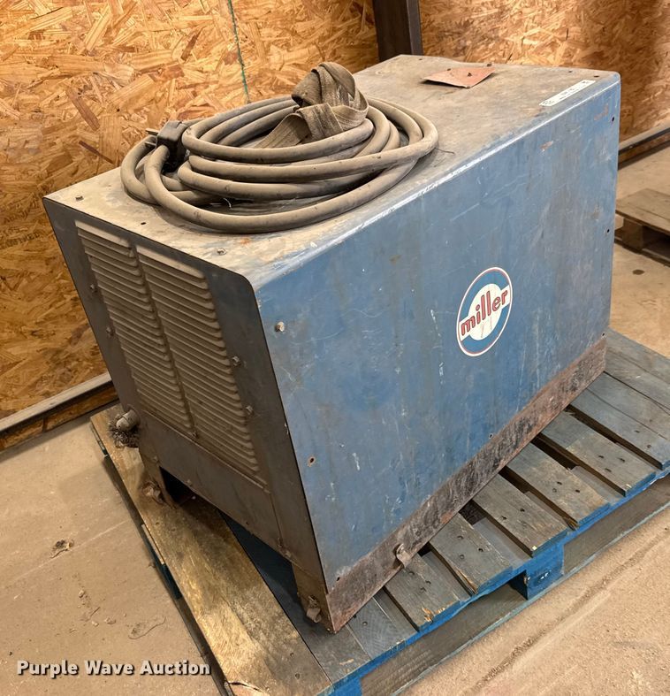 image for item EM8482 Miller SRH-303 welder