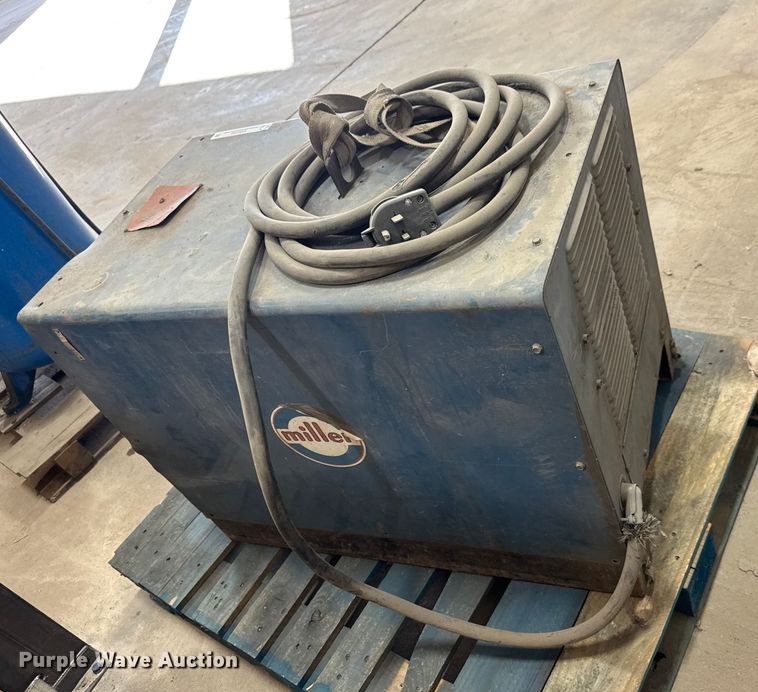 image for item EM8482 Miller SRH-303 welder