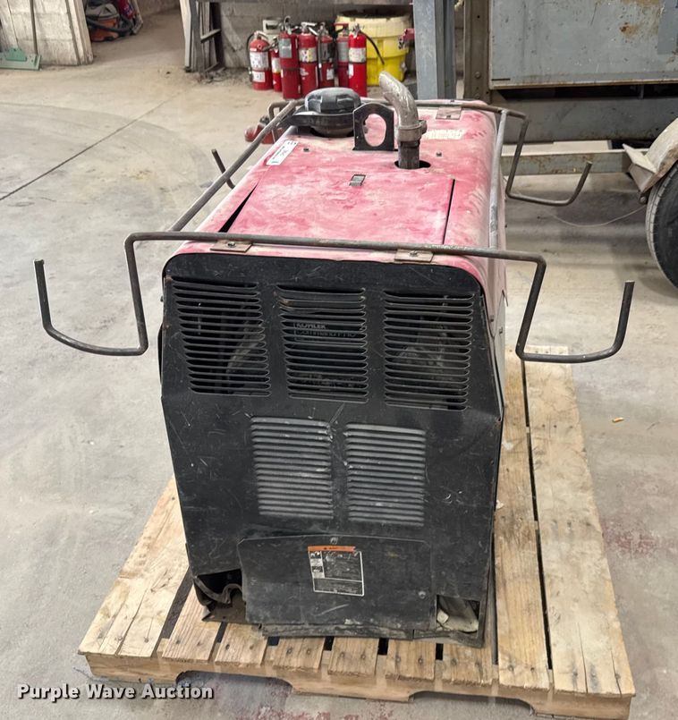 image for item EM8483 Lincoln Electric 225 Ranger welder/generator