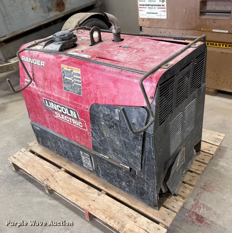 image for item EM8483 Lincoln Electric 225 Ranger welder/generator