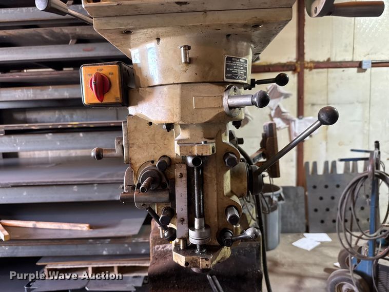 image for item EM8487 2006 CE X6323A milling machine