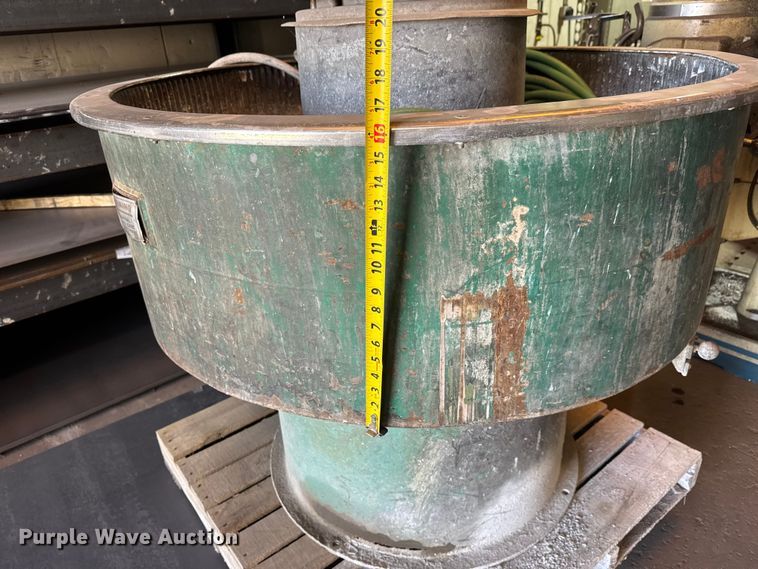 image for item EM8487 2006 CE X6323A milling machine