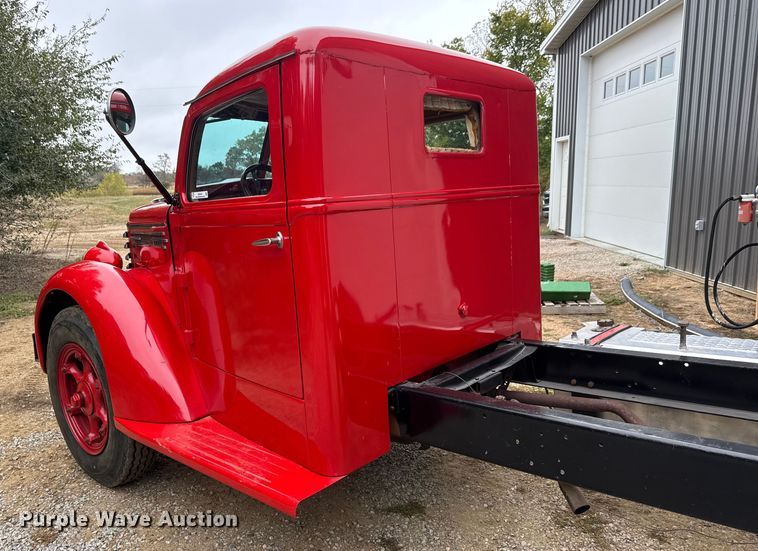 image for item EM8494 1938 Diamond T 306H truck cab and chassis