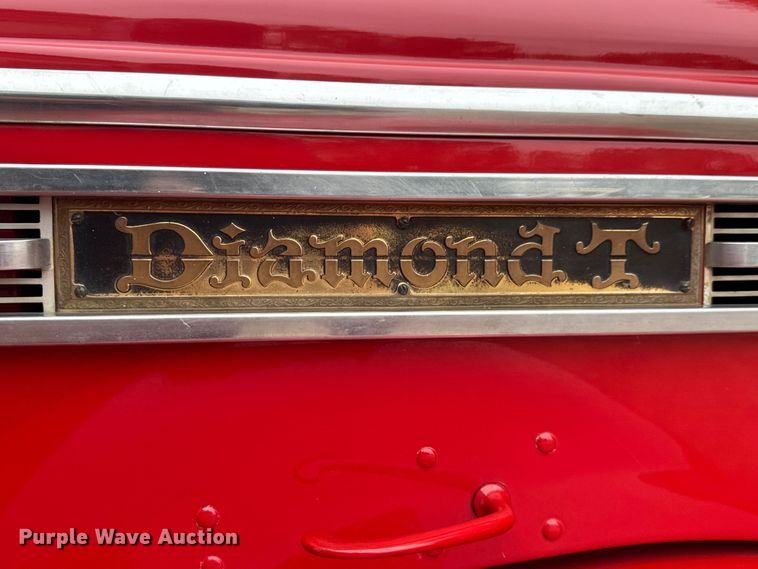 image for item EM8494 1938 Diamond T 306H truck cab and chassis