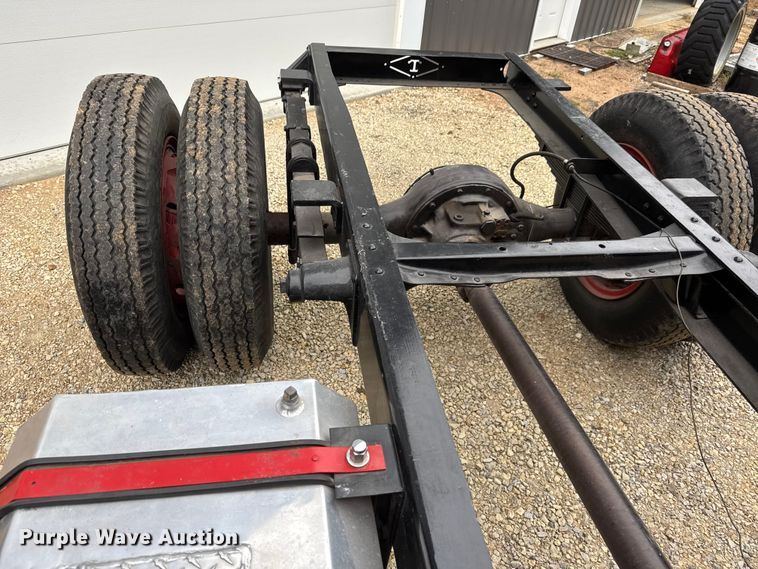 image for item EM8494 1938 Diamond T 306H truck cab and chassis