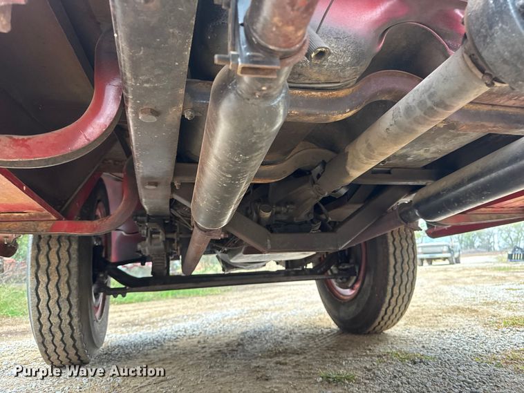 image for item EM8494 1938 Diamond T 306H truck cab and chassis