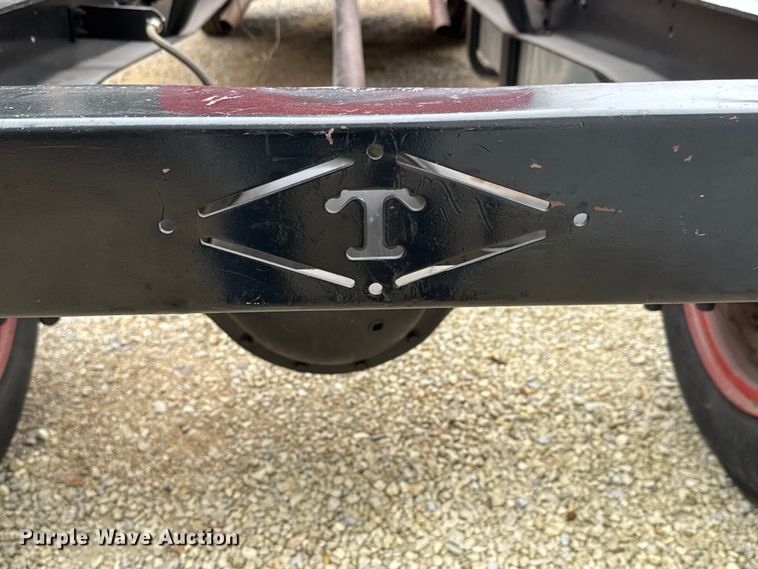 image for item EM8494 1938 Diamond T 306H truck cab and chassis