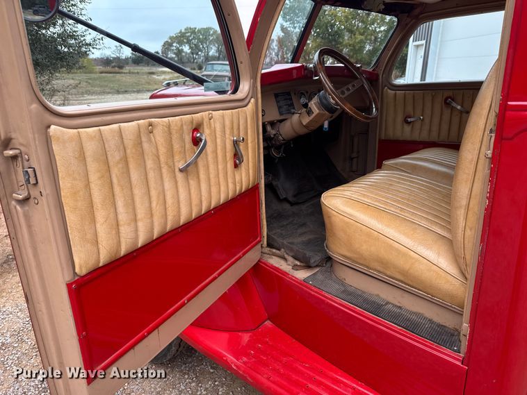 image for item EM8494 1938 Diamond T 306H truck cab and chassis